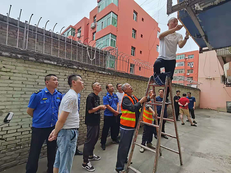 子洲县创建办联合多部门检查餐饮企业油烟污染治理情况
