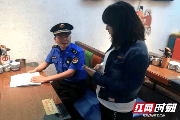 文源街道城管办开展餐饮单位排查整治行动