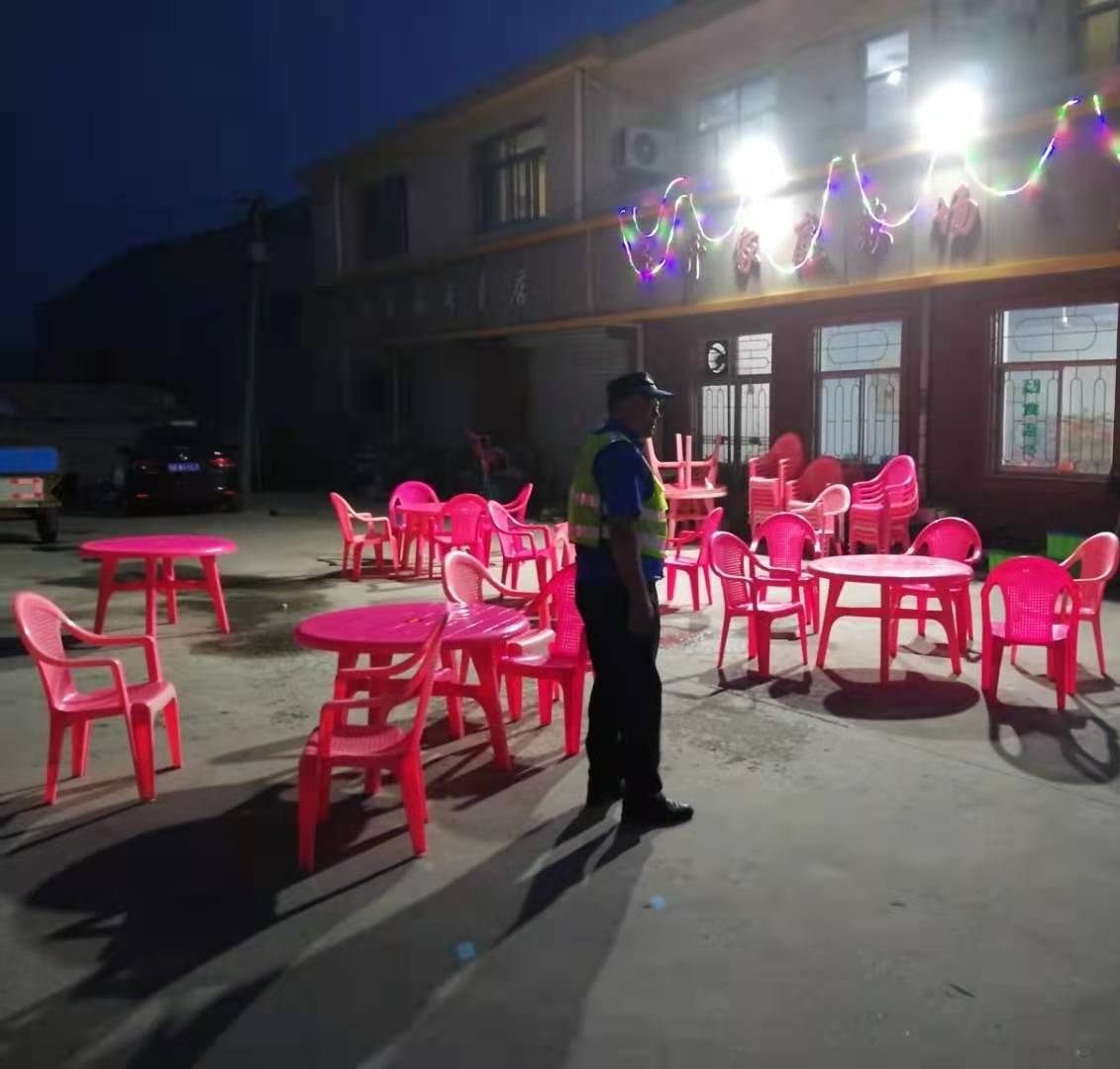 六汪执法中开展辖区露天烧烤专项整治行动