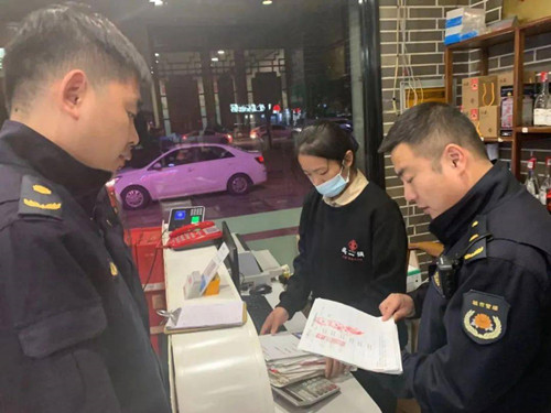 单县综合执法局开展餐饮油烟污染问题综合治理整治行动