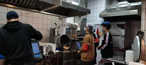紫荆园社区开展餐饮油烟污染整治行动