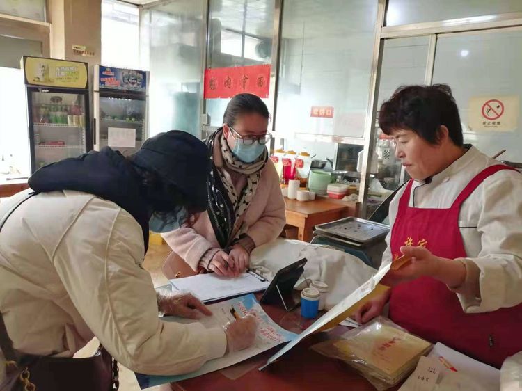 祥和社区开展辖区门店油烟、消防排查并更新油烟台账