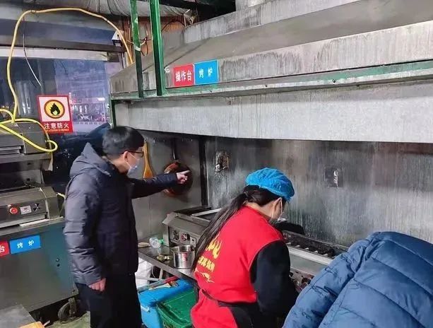 永年区市场监管开展餐饮油烟治理和劣质散煤管控行动
