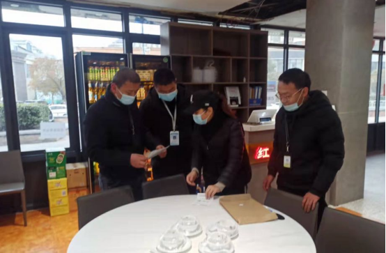 祭城路街道办事处开展餐饮油烟治理专项行动