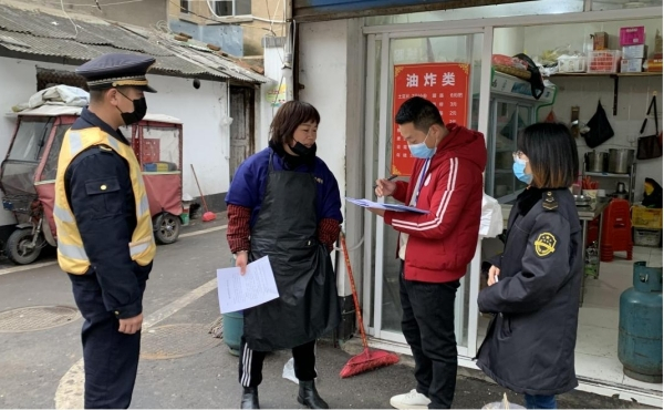 园南社区开展餐饮油烟污染专项整治行动