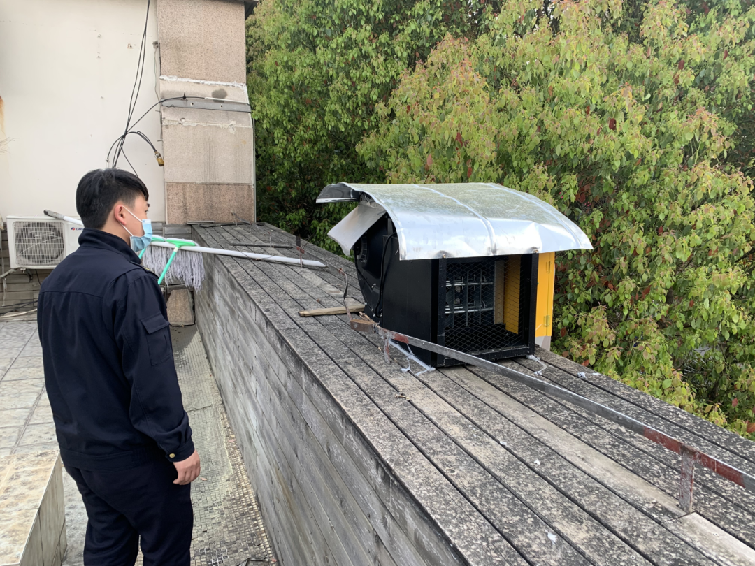 乌当区综合行政执法局开展餐饮油烟和噪声污染专项整治