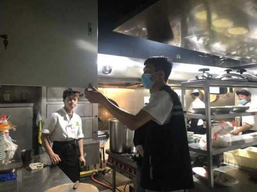 翠云路街道办事处三举措开展餐饮服务企业油烟污染管控专项检查