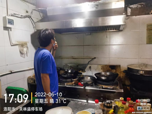 关林街道办事处开展餐饮油烟专项排查整治行动