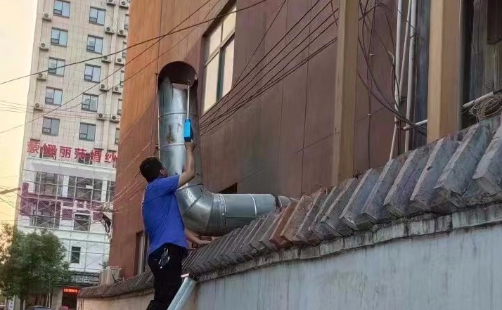 上蔡县城市管理局推进餐饮油烟污染治理工作