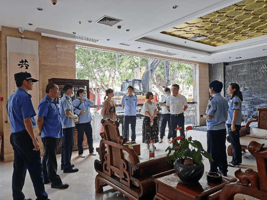 沙市区多部门联合开展餐饮油烟专项整治行动