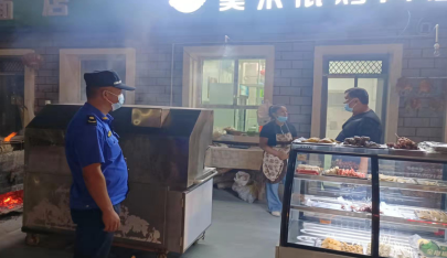 尉犁县开展露天烧烤油烟专项整治行动