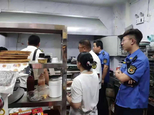 邯郸市开展餐饮油烟及露天烧烤整治“臭氧攻坚”联合行动