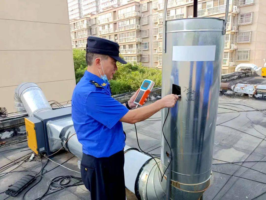 兰山街道开展油烟净化器以及相关配套设施专线督导检查