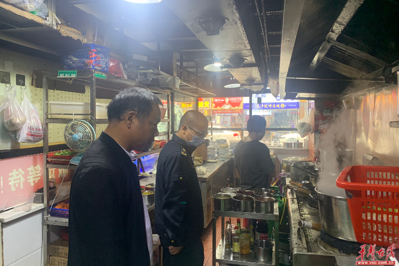 金泰路社区开展辖区内餐饮单位专项检查