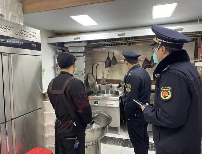 大宁路街道开展环保督查执法检查