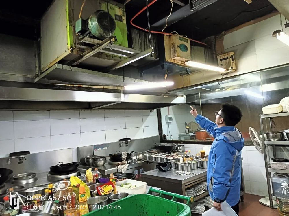 沿江街道四项举措强化餐饮油烟治理工作