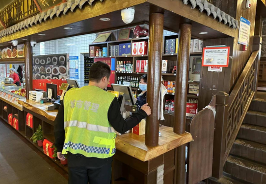 十八里河街道开展餐饮油烟整治专项行动