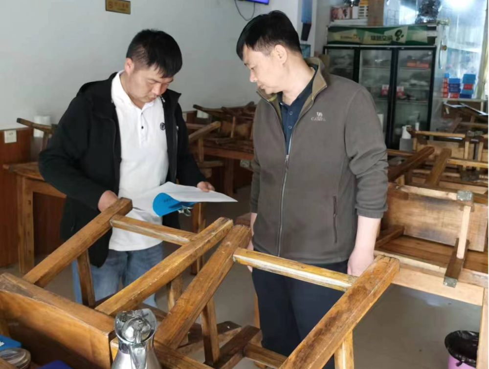 豫兴路办事处开展辖区餐饮商户油烟治理专项行动