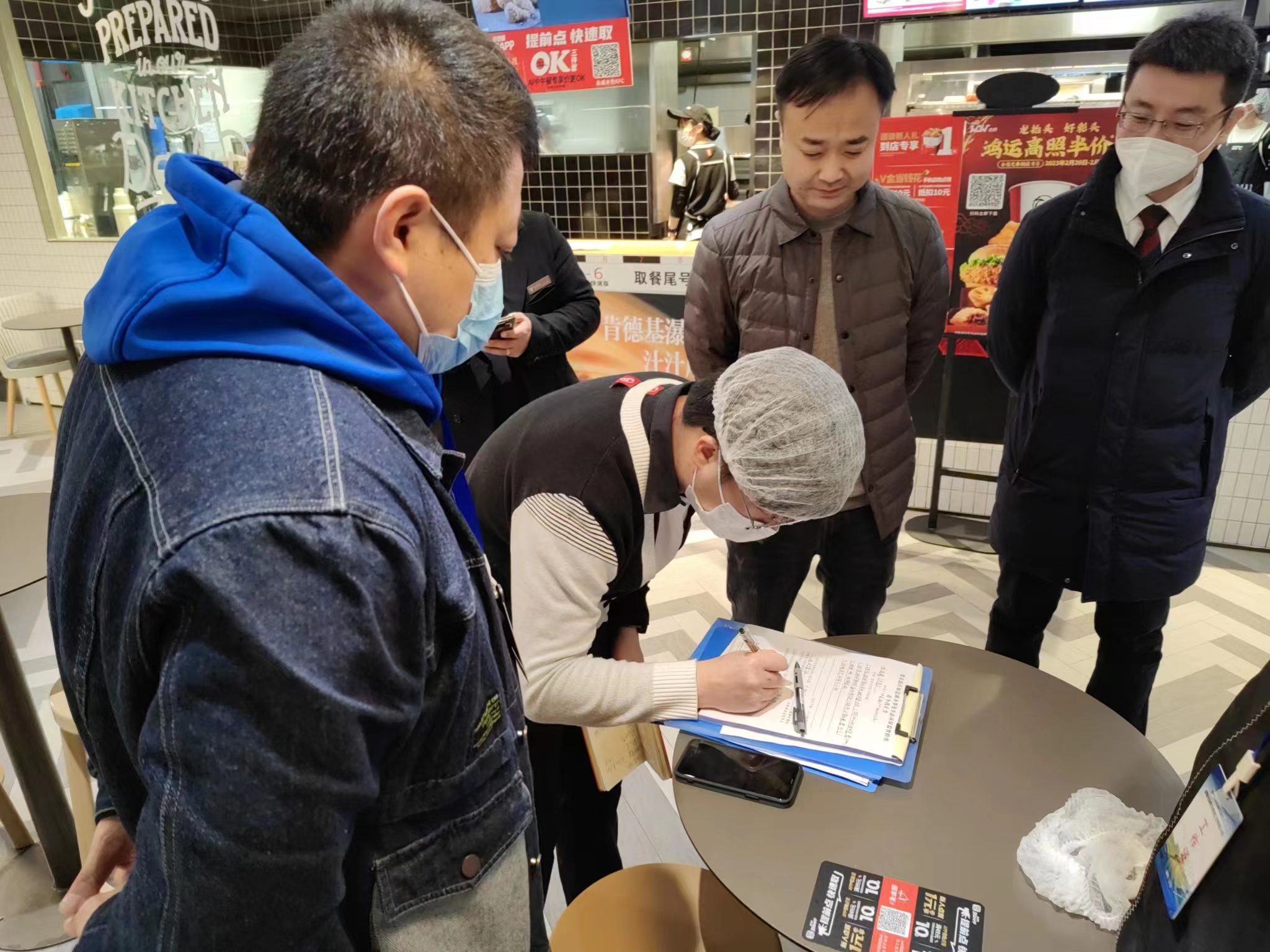 如意湖办事处生态环保办开展餐饮油烟治理专项整治工作