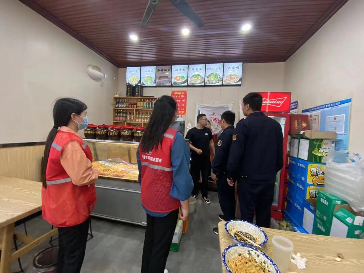 前程办事处开展餐饮油烟专项整治工作