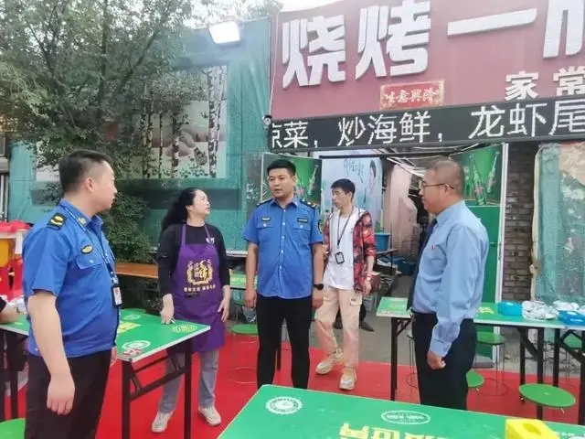 桥西区城市管理综合执法局开展餐饮油烟整治专项检查