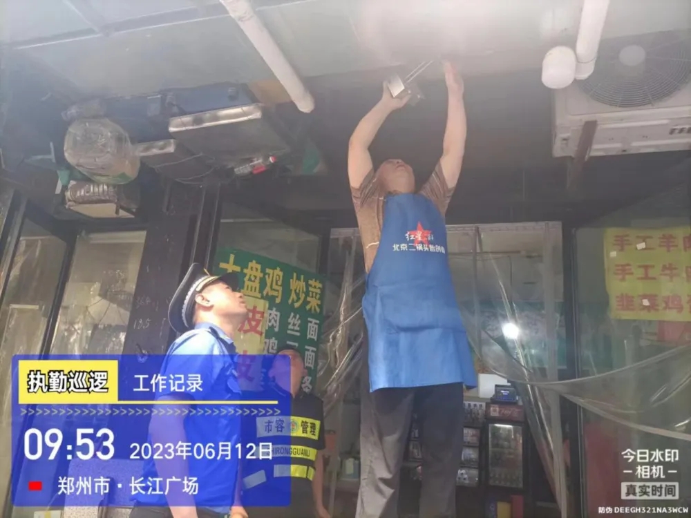 东大街街道办事处开展餐饮油烟治理专项行动