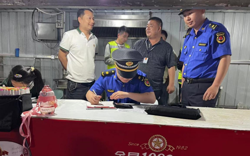 南曹街道办事处多措并举开展餐饮油烟专项整治