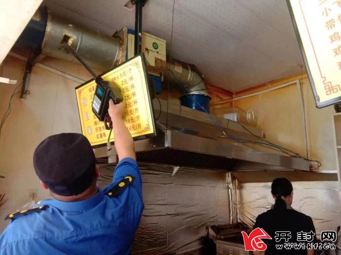 祥符区城市管理执法大队推进餐饮油烟污染治理工作