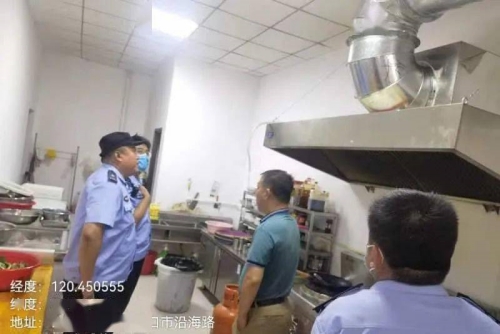 龙口市综合行政执法局开展餐饮油烟污染防治工作