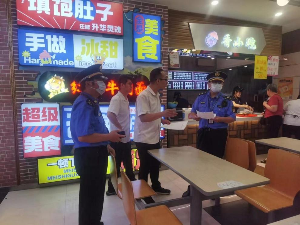 航西执法中队开展餐饮饭店油烟治理