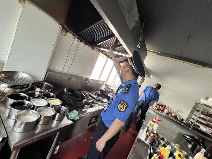 姚庄镇三举措推进餐饮油烟治理