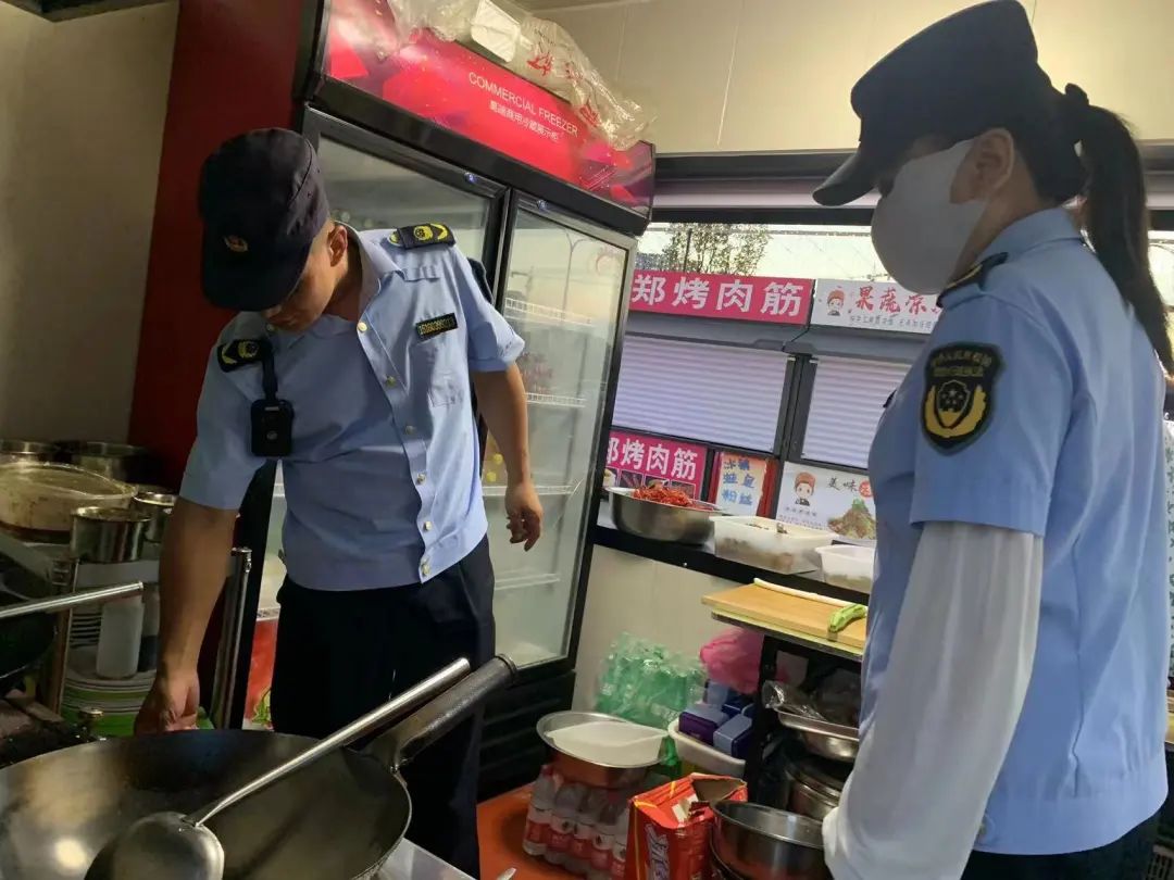 曹县综合行政执法局三举措开展餐饮油烟专项整治工作