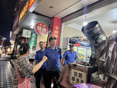 天全县多部门联合开展餐饮油烟和城镇燃气安全专项排查整治行动
