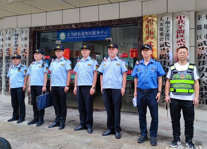 武当街道三举措开展餐饮油烟整治行动