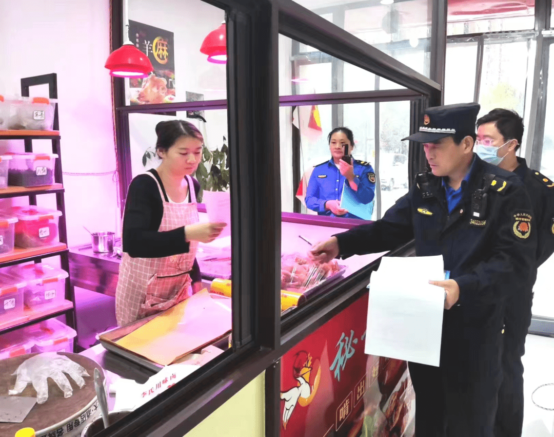 濉溪县城管局开展城区各餐饮门店、摊群点油烟排放情况排查