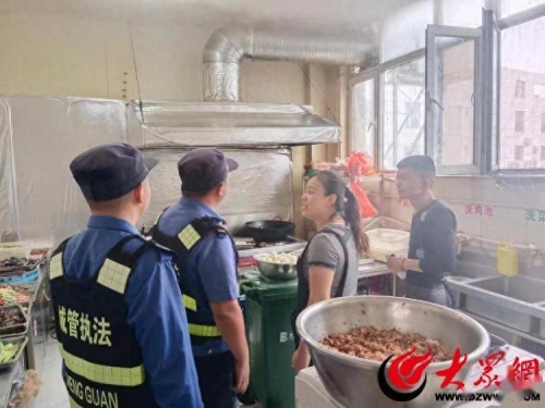 金乡县综合行政执法局开展餐饮油烟综合整治行动