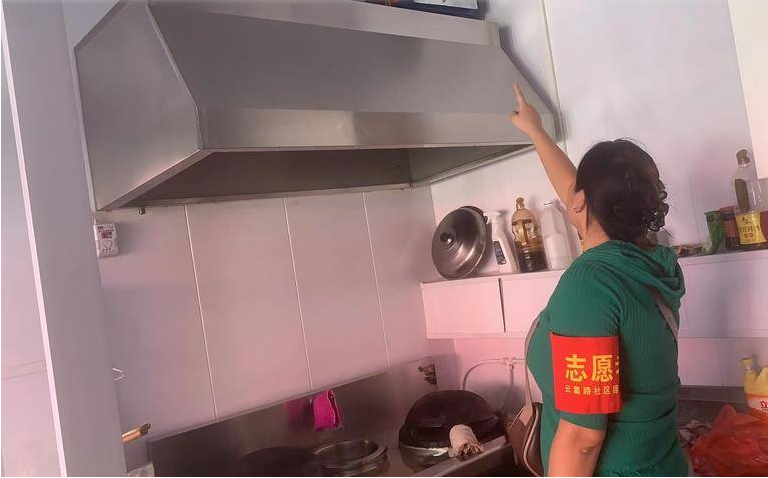 云集路社区开展大气污染防治大排查大整治行动