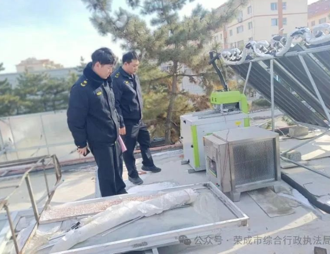 荣成市综合行政执法局开展节前餐饮油烟综合整治