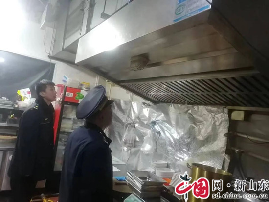 济宁高新区综合行政执法局推进餐饮油烟整治工作