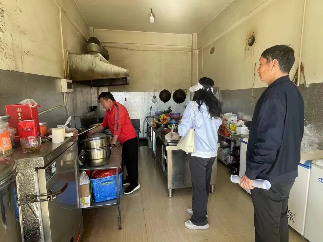 昆明阳宗海风景名胜区生态环境分局三举措开展餐饮油烟专项整治行动