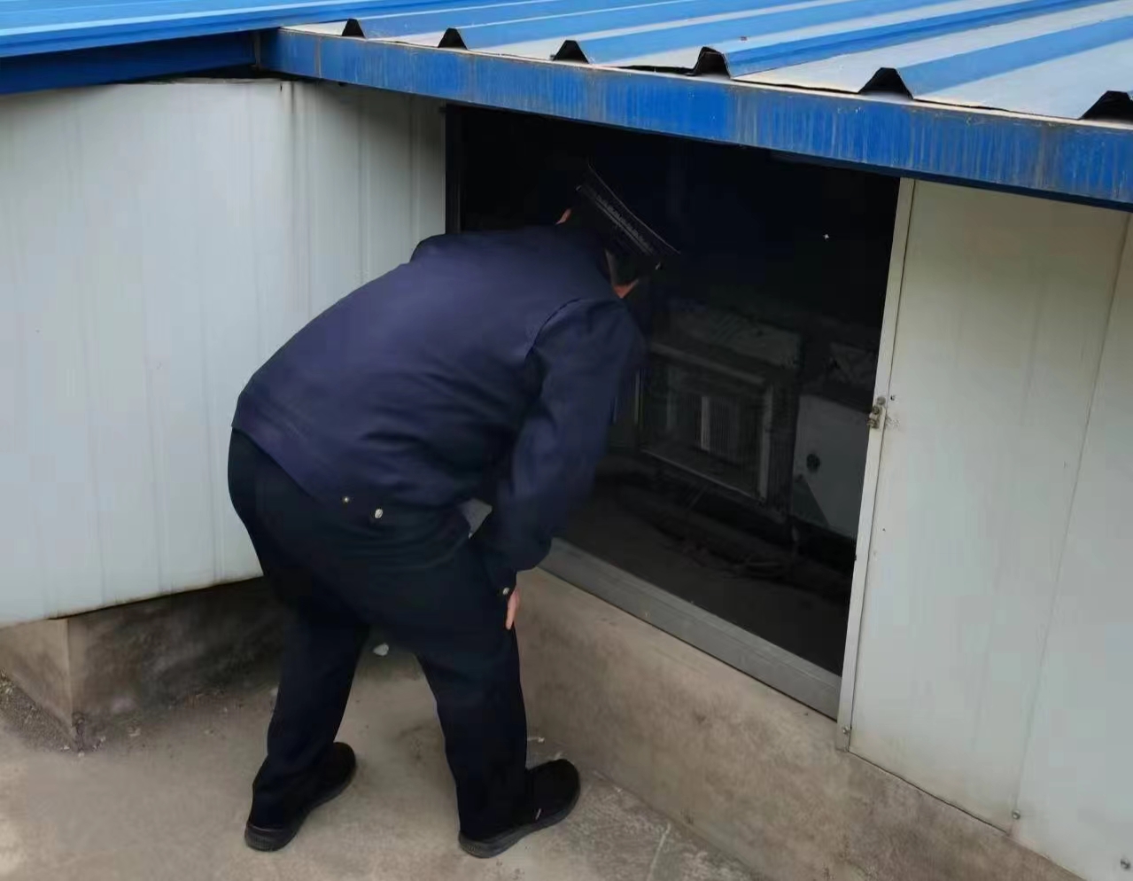 龙安区城市管理行政执法局三举措推进餐饮油烟治理
