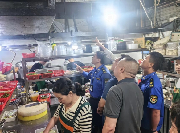 宁德市开展城市餐饮油烟污染扰民专项整治