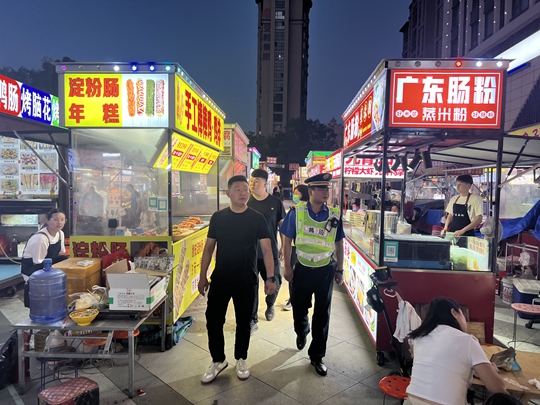 福顺社区开展夜间露天烧烤及安全隐患整治