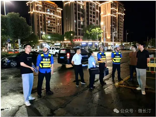 长汀县多部门联合开展餐饮业油烟整治联合行动