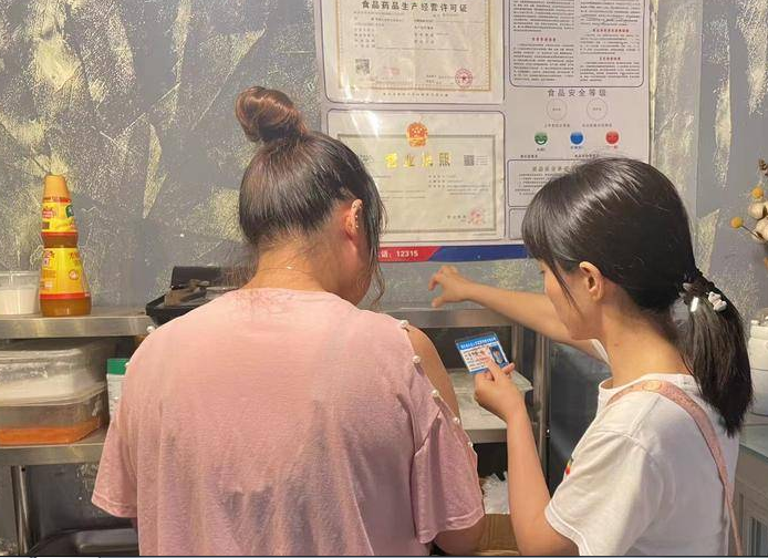 立业路社区多举措开展大气污染防治活动