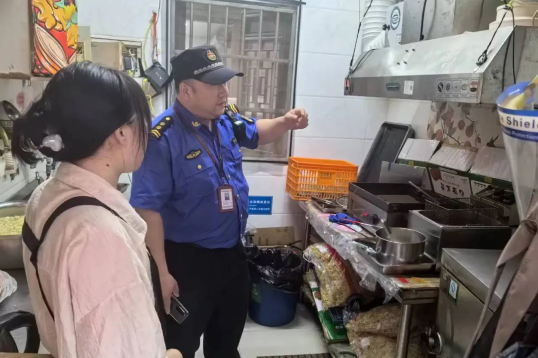 吴兴区综合行政执法局三举措开展餐饮油烟污染扰民问题整治行动