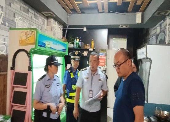 丹寨县开展餐饮油烟专项排查整治工作