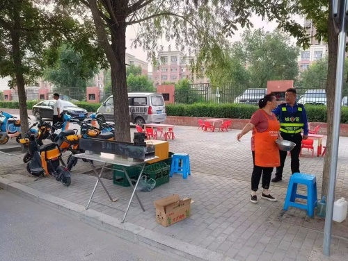 扎鲁特旗城市管理综合行政执法局整治露天烧烤