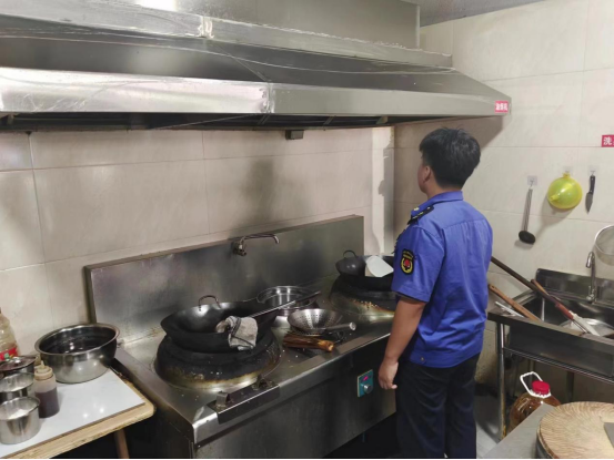 南安市霞美镇推进餐饮油烟专项整治行动